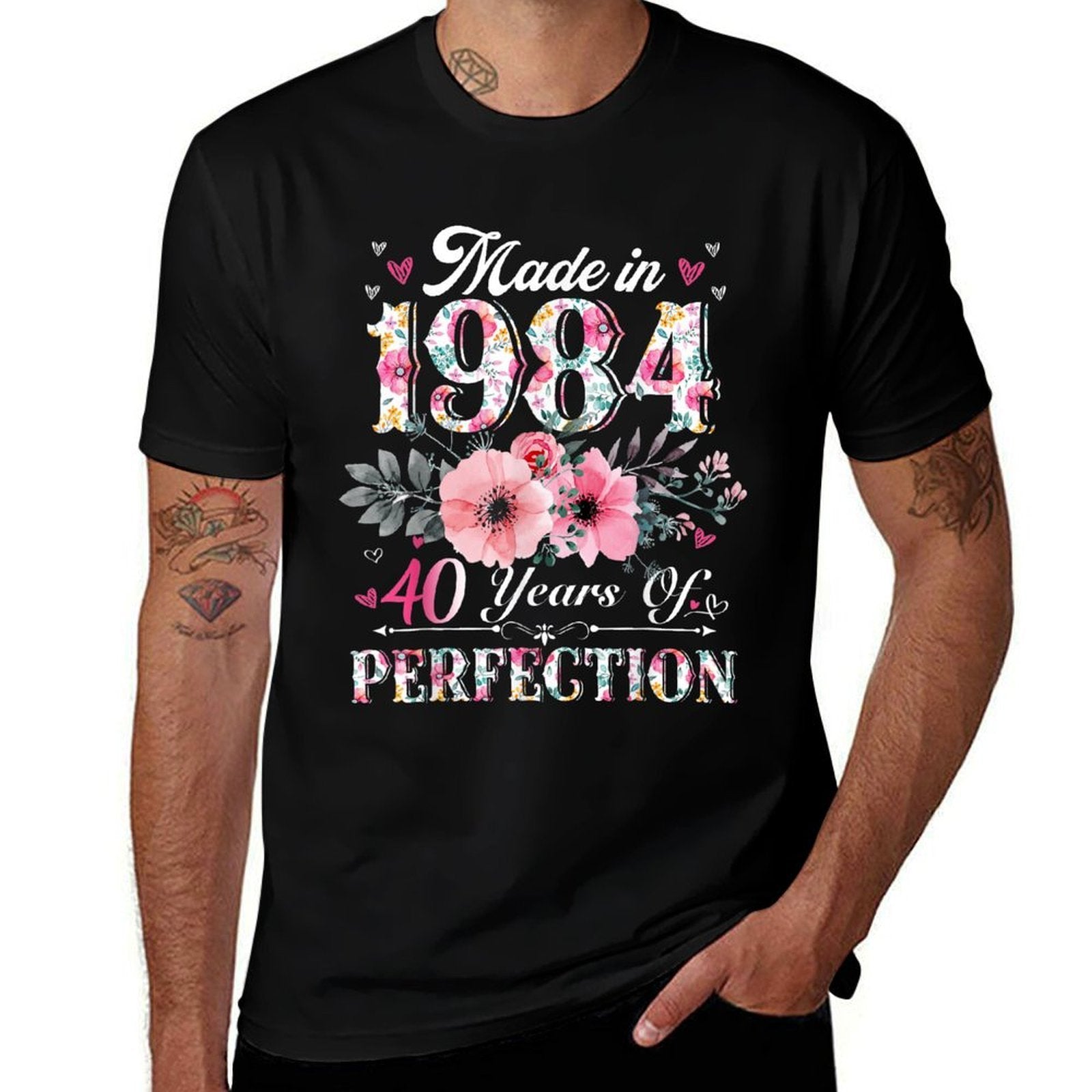 40 Year Old Made In 1984 Floral 40th Birthday Gifts Women  Relaxed-fit T-Shirt